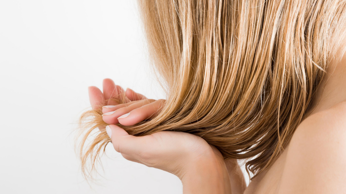 How Oil Pulling Helps Your Hair